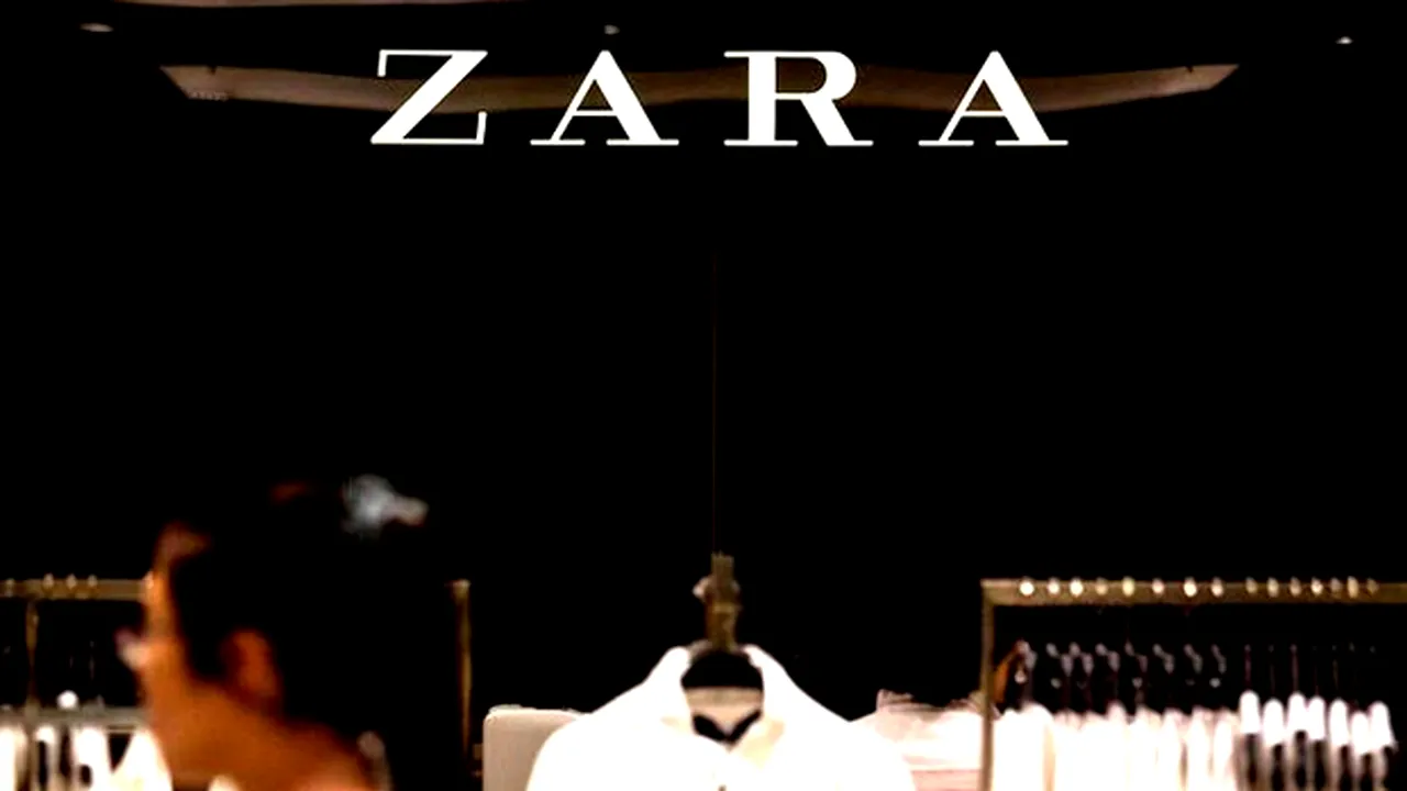 Ce ascund angajații NEPLĂTIȚI ai producătorului de îmbrăcăminte Zara în hainele pe care le cumpără clienții din magazine
