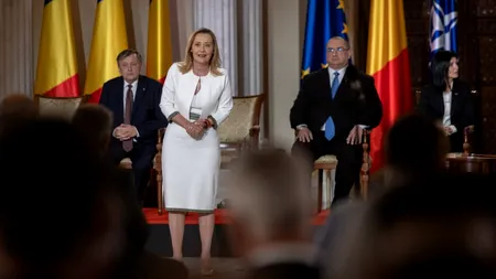 Elena Lasconi îi acuză pe Antonescu și Ponta că, din cauza lor, România nu a intrat în Schengen în 2012. Replica candidatului coaliției
