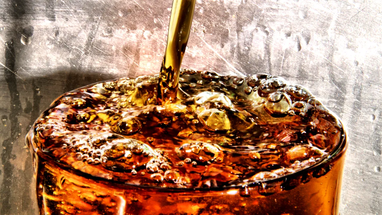 Băuturile cu zero zahăr cresc riscul de apariție a demenței și accidentului vascular cerebral