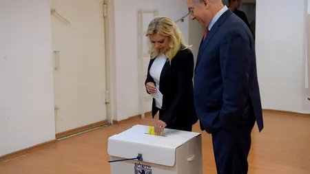 Îi votăm, fiindcă-s sătui de furat!