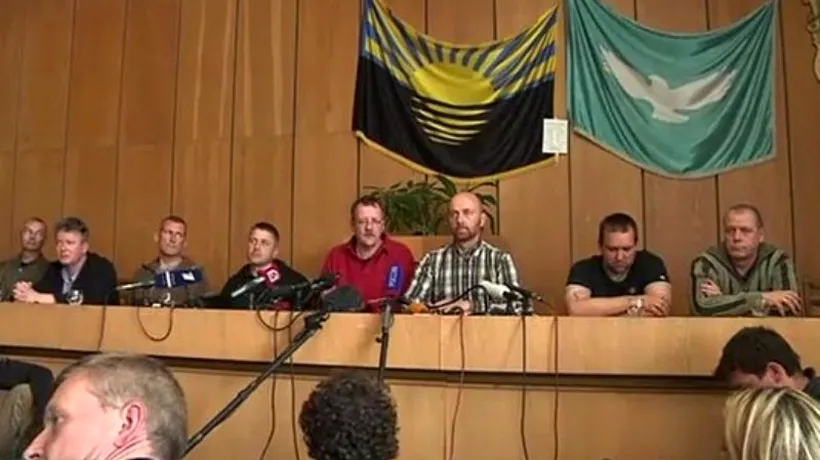 Rebelii proruși, conferință de presă cu observatorii OSCE capturați în Ucraina: „Sunt PRIZONIERI DE RĂZBOI
