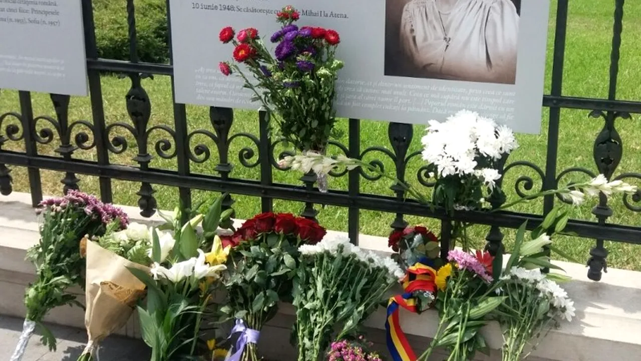 Mesaje emoționante în cartea de condoleanțe a Reginei Ana: ''Inimile noastre, îndoliate''