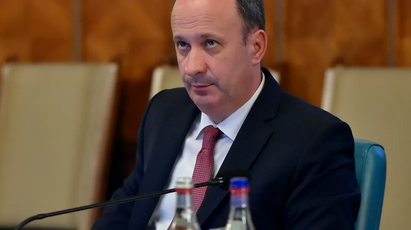 Adrian Câciu contrazice teoria lui Cîțu. Ce spune ministrul Finanțelor despre dobânzile mari la împrumuturi în 2022: Stocul de datorie al României s-a dublat între 2018 şi 2021 inclusiv. A ajuns de la 340 de miliarde de lei, undeva spre 600 de miliarde de lei