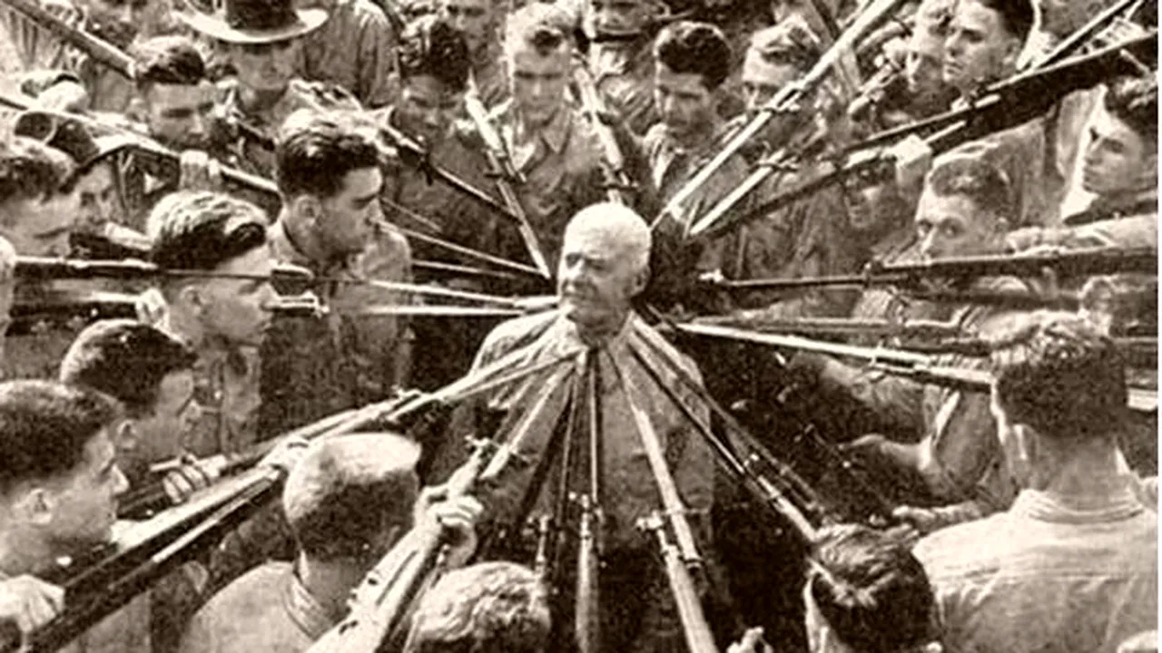 10 fotografii FASCINANTE din trecut. De la URSUL MASEUR și mutarea unui BLOC în România, la prima nuntă a lui Marilyn Monroe și laboratorul lui Tesla