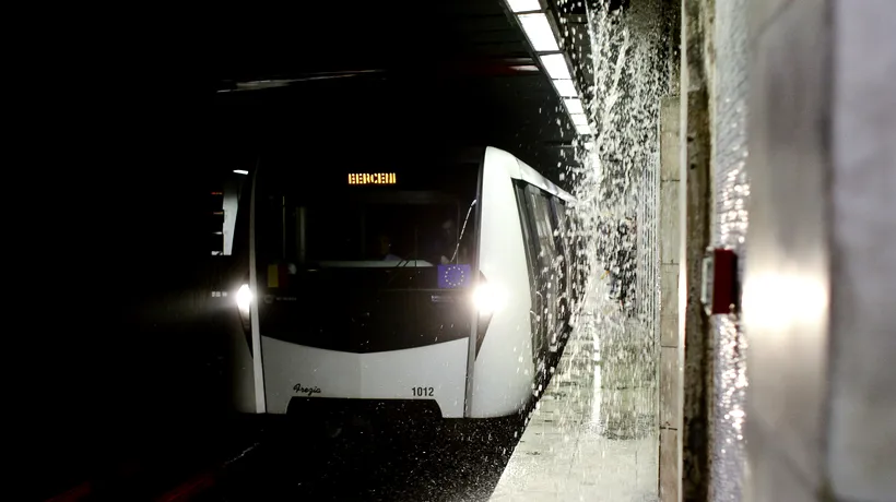 Metrou oprit între stațiile Muncii și Iancului: sute de călătorii blocați zeci de minute în tren