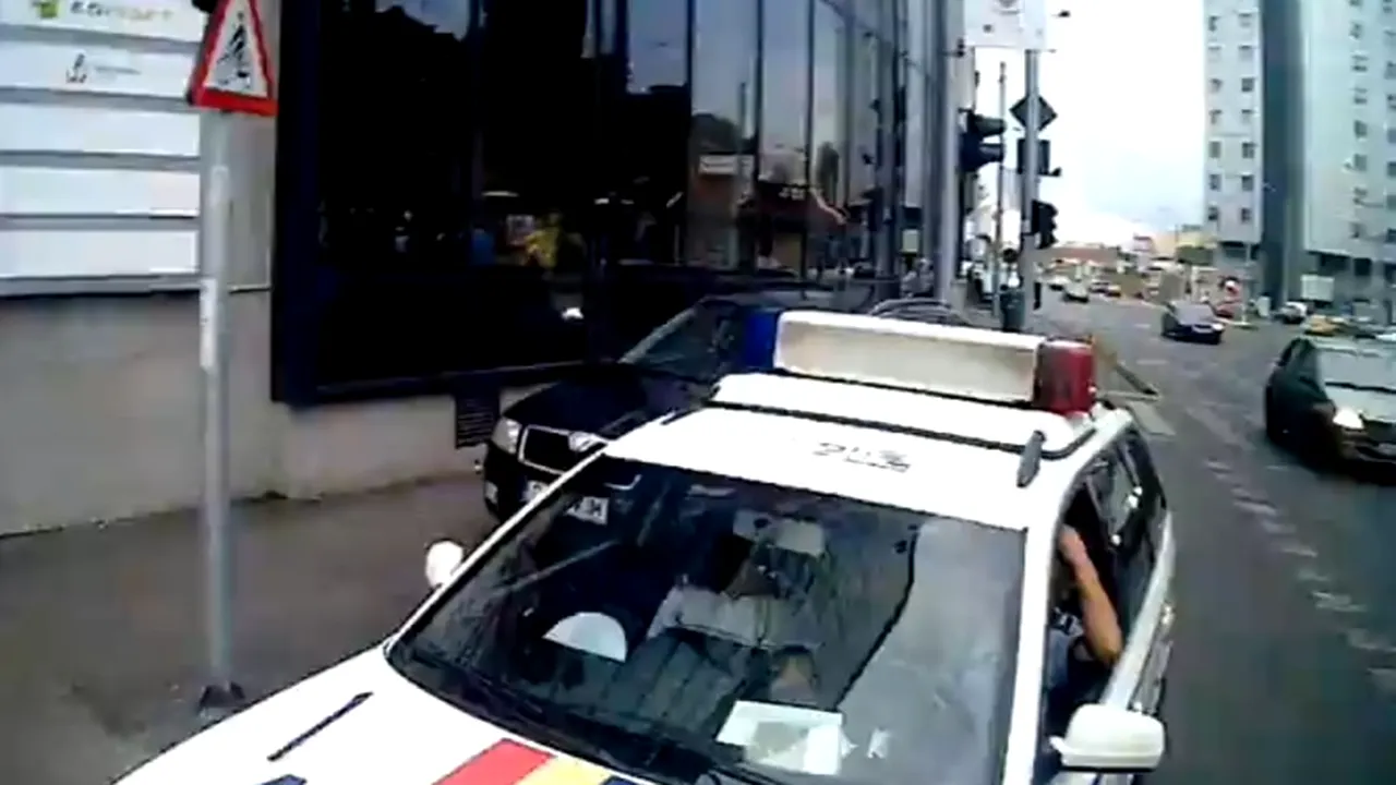 Lecția de circulație dată de un bucureștean unor polițiști de la Rutieră