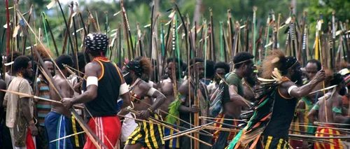 Zeci de canibali, arestați în Papua Noua Guinee. Practicile macabre are unei grupări care ar putea număra 1.000 de membri