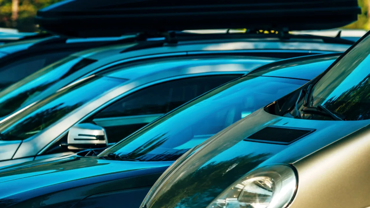 O nouă TAXĂ pentru șoferii din România. Ce valoare are și pentru ce se aplică, de fapt