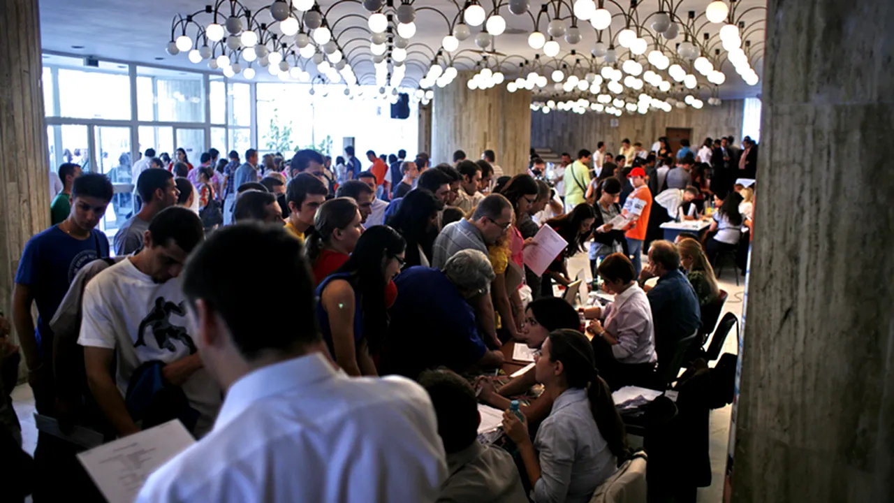 ZIUA MUNCII. Cei mai mulți români merg la serviciu pentru salariu. STUDIU