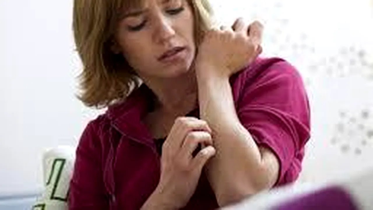 De ce scărpinatul sporește mâncărimile, în loc să le calmeze