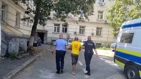 VIDEO | Pedofil în vârstă de 52 de ani, reținut de polițiștii din Dolj. Bărbatul este acuzat că a violat-o chiar pe fetița de 9 ani a iubitei sale