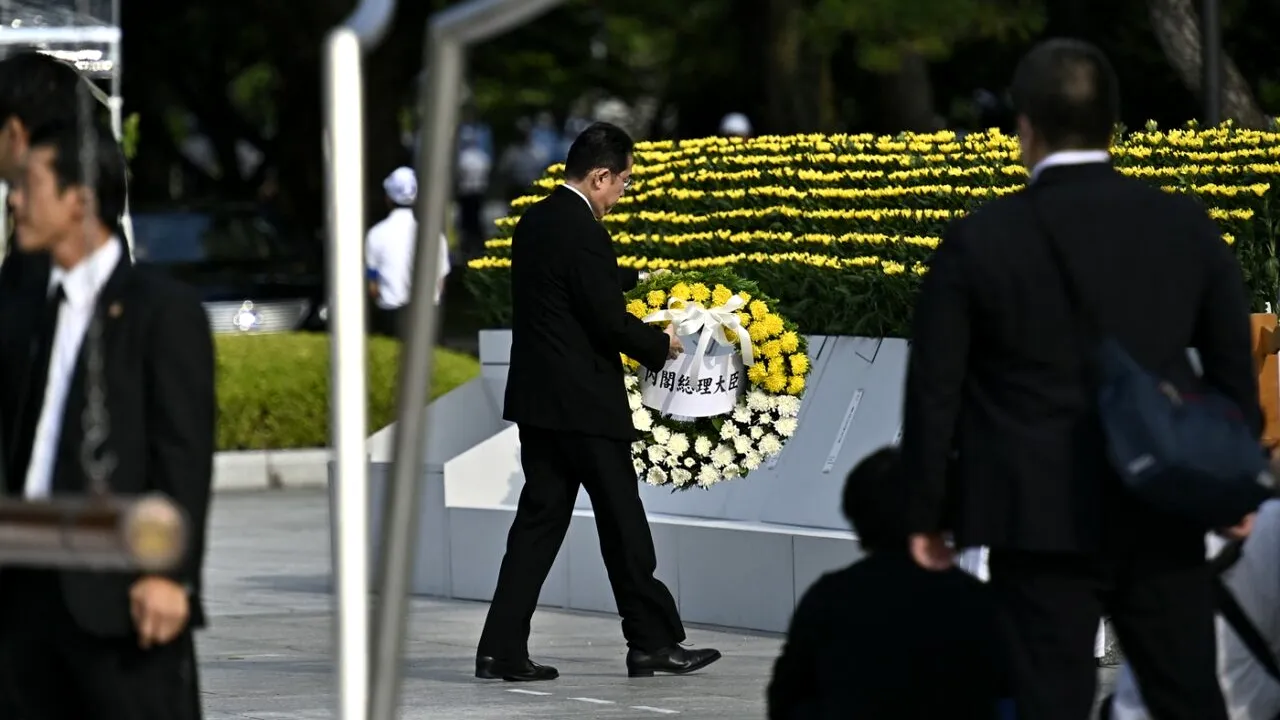 Ambasadorii SUA și Marii Britanii au decis să NU participe la ceremonia de comemorare a bombardării orașului Nagasaki. Care este motivul