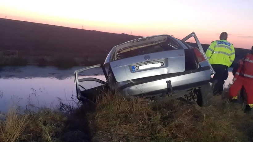 Accident tragic în Olt. Un PASAGER a fost aruncat într-un canal și a murit înecat