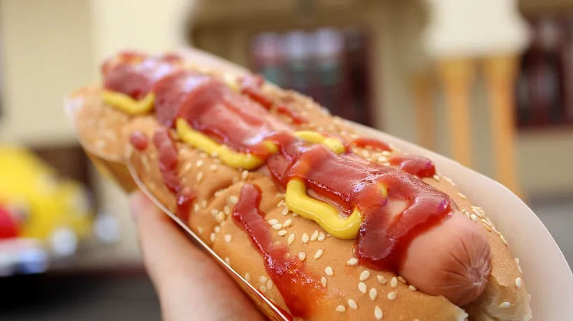 Un hot-dog scurtează viața unui om cu 36 de minute. Ce alimente te ajută să trăiești mai mult