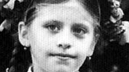 O recunoști? Fetița premiantă este azi una dintre cele mai mari artiste din România