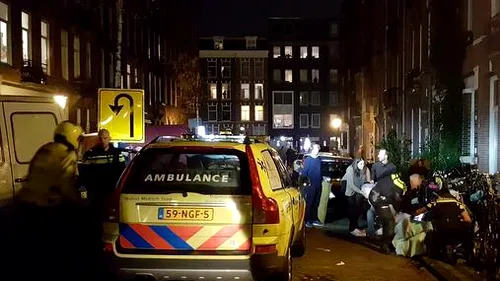  Atac armat la o cafenea din Amsterdam: cel puțin trei oameni au fost răniți