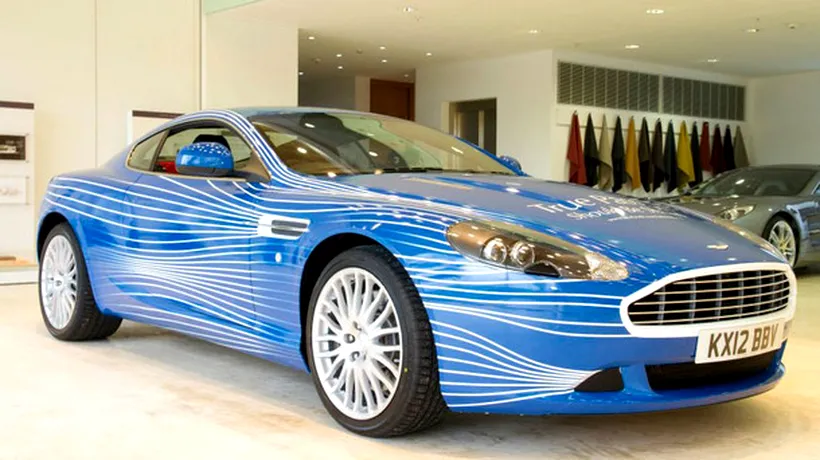 Fanii Aston Martin de pe Facebook și-au creat propriul DB9 