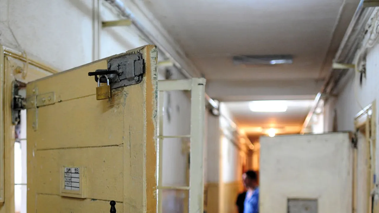 SONDAJ. Pro sau contra castrării chimice pentru violatori?