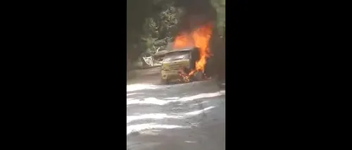 VIDEO | O maşină care participa la Raliul Sibiului a luat foc