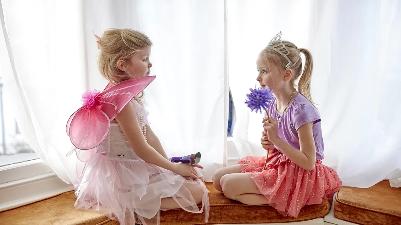 (P) „Azi eu, mâine tu”: Cum învață copiii să alterneze rolurile în jocuri și să înțeleagă ambele perspective