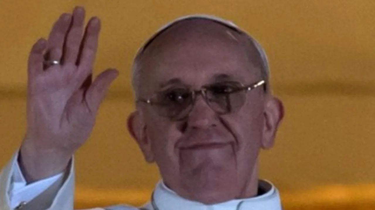 Un preot de la Vatican susține că Papa Francisc ar fi făcut o exorcizare