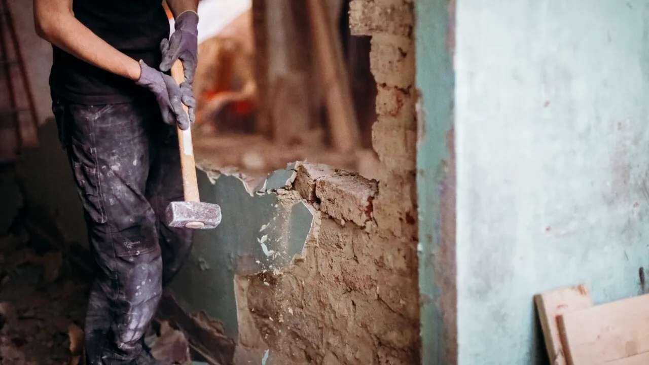 Proprietarii de apartamente riscă AMENZI de 100.000 lei dacă nu respectă o lege din anul 2018. Ce trebuie să facă pentru a evita penalizarea