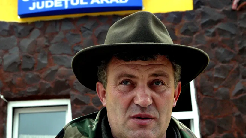 Primarul din Zărand, reținut pentru că a primit peste 11.000 de euro mită, a fost arestat
