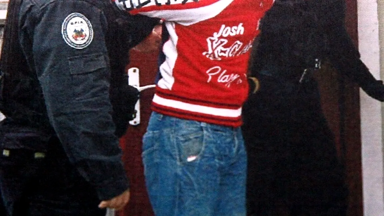 Trei persoane, reținute în Capitală după ce ar fi jefuit un francez și ar fi răpit o prostituată