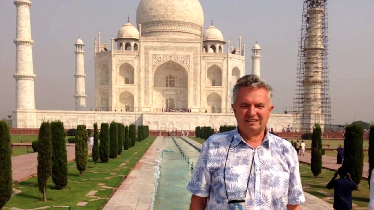 Un medic cardiolog a MURIT în curtea Spitalului Militar din Oradea, în timp ce juca tenis în pauză. Care e fost cauza decesului