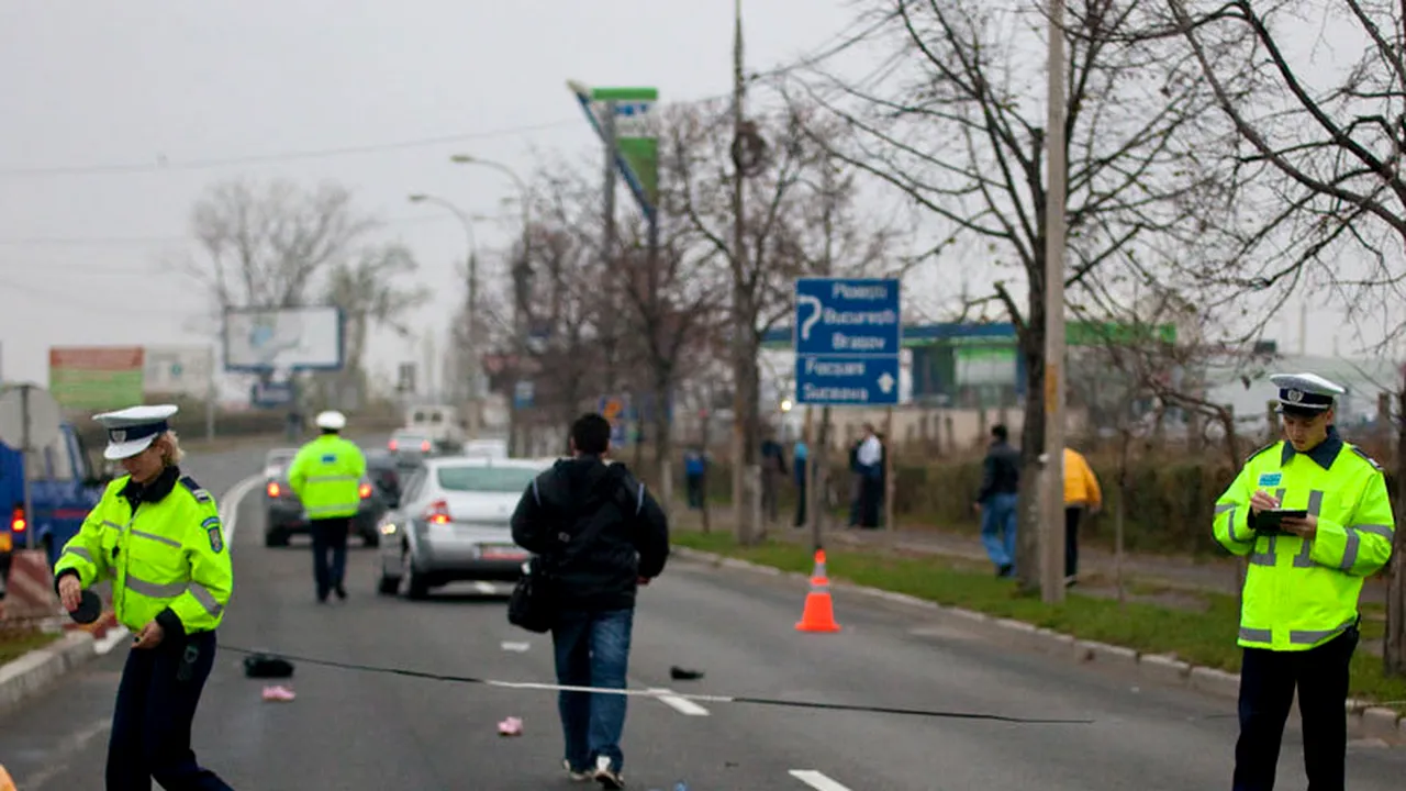 Un polițist beat a rănit grav cu mașina de serviciu o bătrână care traversa printr-un loc nepermis