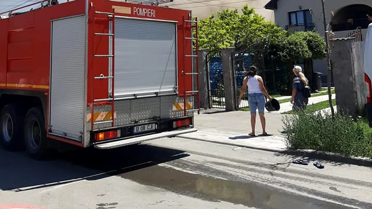 FOTO | Incendiu violent la Buftea. Mai multe gospodării au fost cuprinse de flăcări