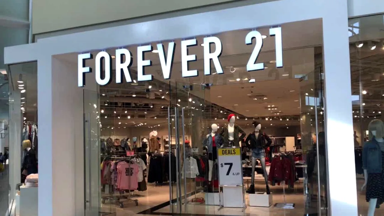 Un celebru lanț de retail intră în faliment. Vrea să închidă 178 de magazine
