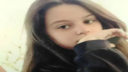 O fată de 12 ani, din Cluj-Napoca a dispărut de acasă. Este căutată de poliție și de familie