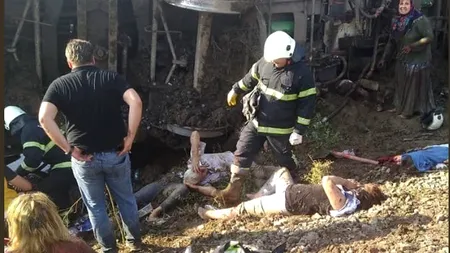 Un tren A DERAIAT în Turcia din cauza ploilor torențiale. O alunecare de teren șubrezise un podeț: 10 morți și 73 de răniți