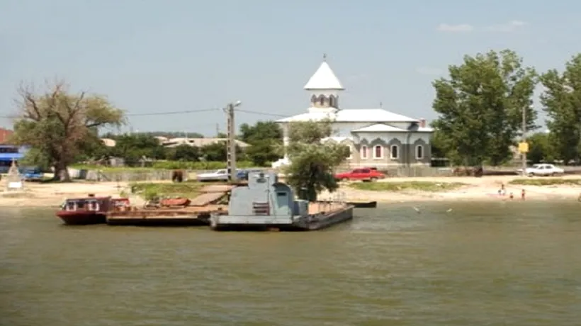 Tragedie pe feribotul Galați-Tulcea. Un bărbat a murit după ce a plonjat în Dunăre