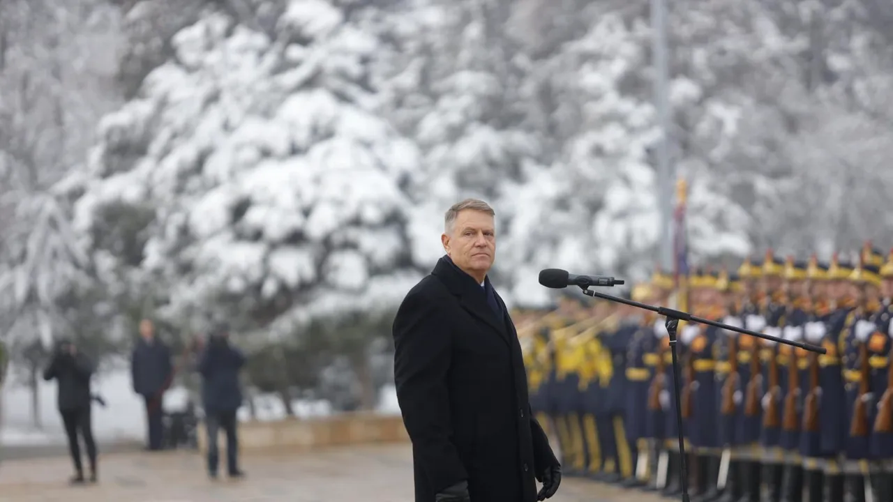 Plângerea PENALĂ care îl vizează pe Klaus Iohannis „este pe circuitul administrativ la Parchetul General” / Anunțul procurorului general