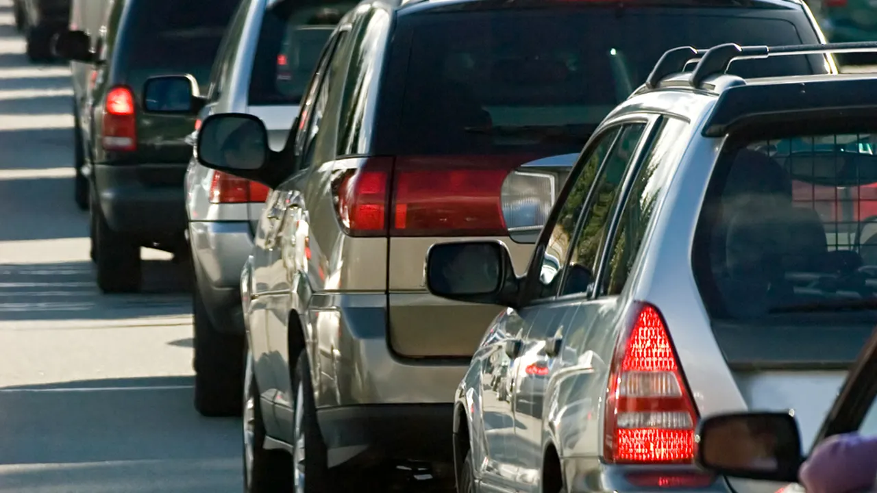 Piața auto a revenit pe minus după primele două luni