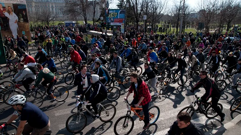 Mii de bicicliști au participat la un marș de protest în Capitală