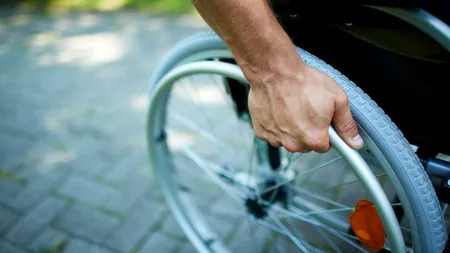 Caz șocant în SUA: Un bărbat și-a tăiat ambele picioare pentru a obține bani de la compania de asigurări