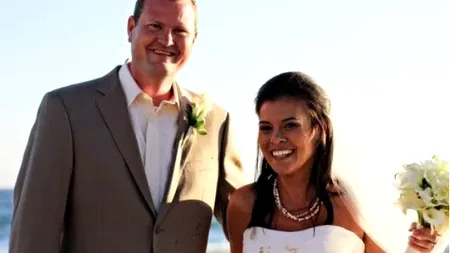 Un accident vestimentar i-a distrus fotografiile de nuntă. Un pelican „s-a scăpat