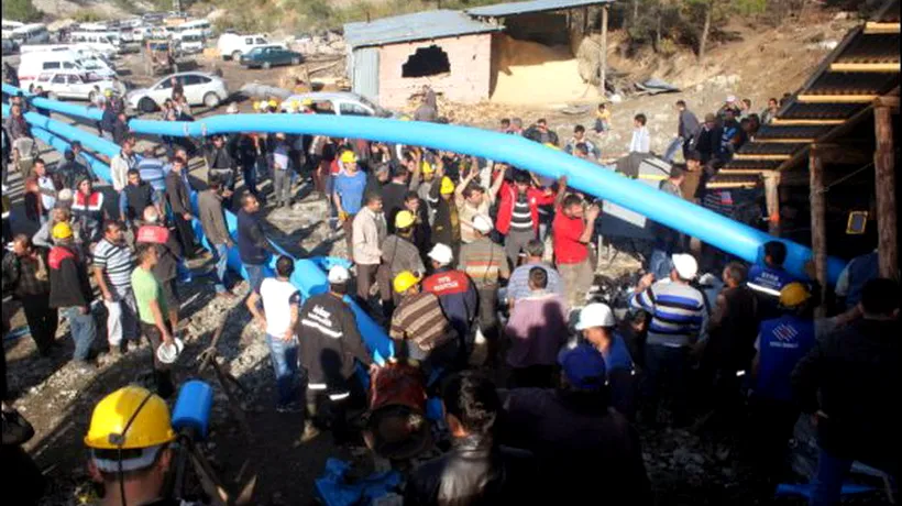 Optsprezece mineri, blocați într-o mină de cărbune din sudul Turciei după producerea unei inundații