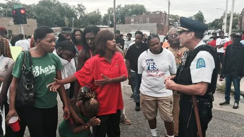 Proteste violente în orașul american St. Louis, după ce un tânăr a fost ucis de poliție