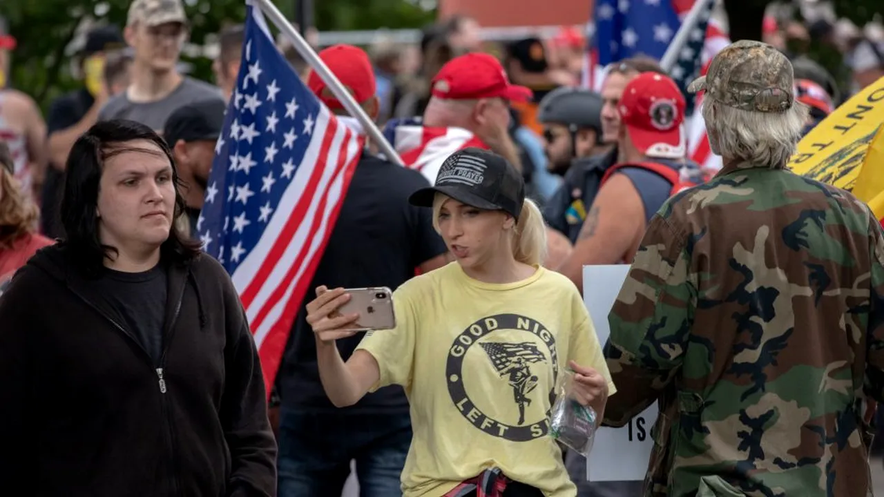 Grupul de extremă dreapta Proud Boys, declarat „entitate teroristă” de către Parlamentul canadian