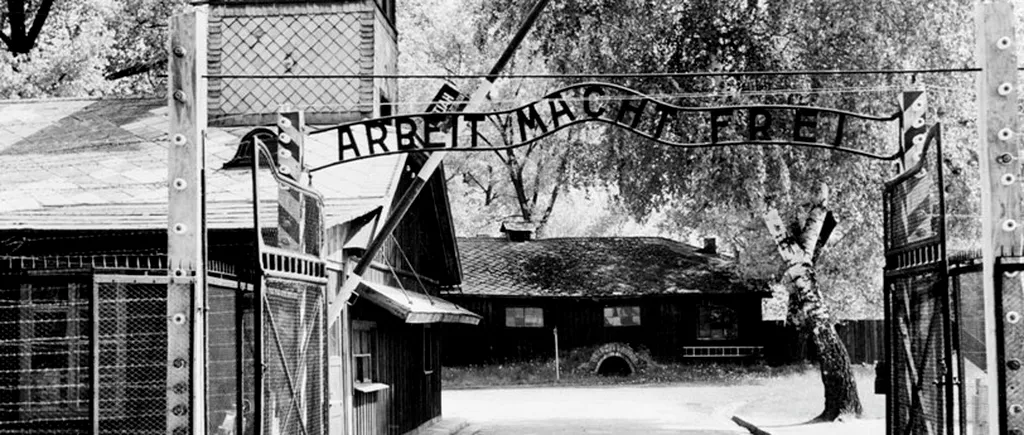 Un jurnalist britanic a intrat pentru prima dată în Auschwitz, lagărul în care și-a pierdut o bună parte din familie. Ce a scris la ieșire