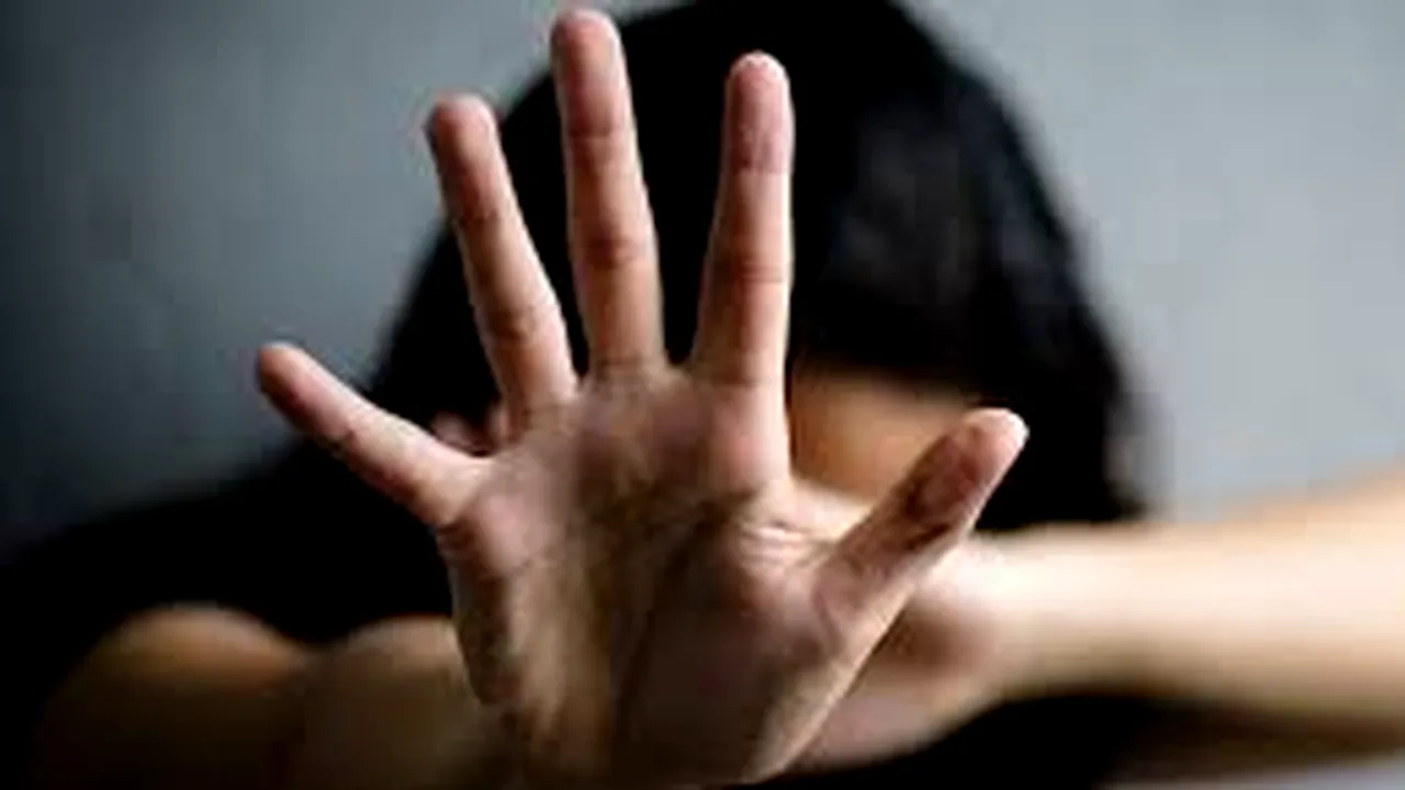 VICTIMELE ABUZURILOR. Propunere de modificarea a Codului Penal. PLUS: „Orice major care a ales să întreţină un act sexual cu o minoră şi-a asumat că profită de ea