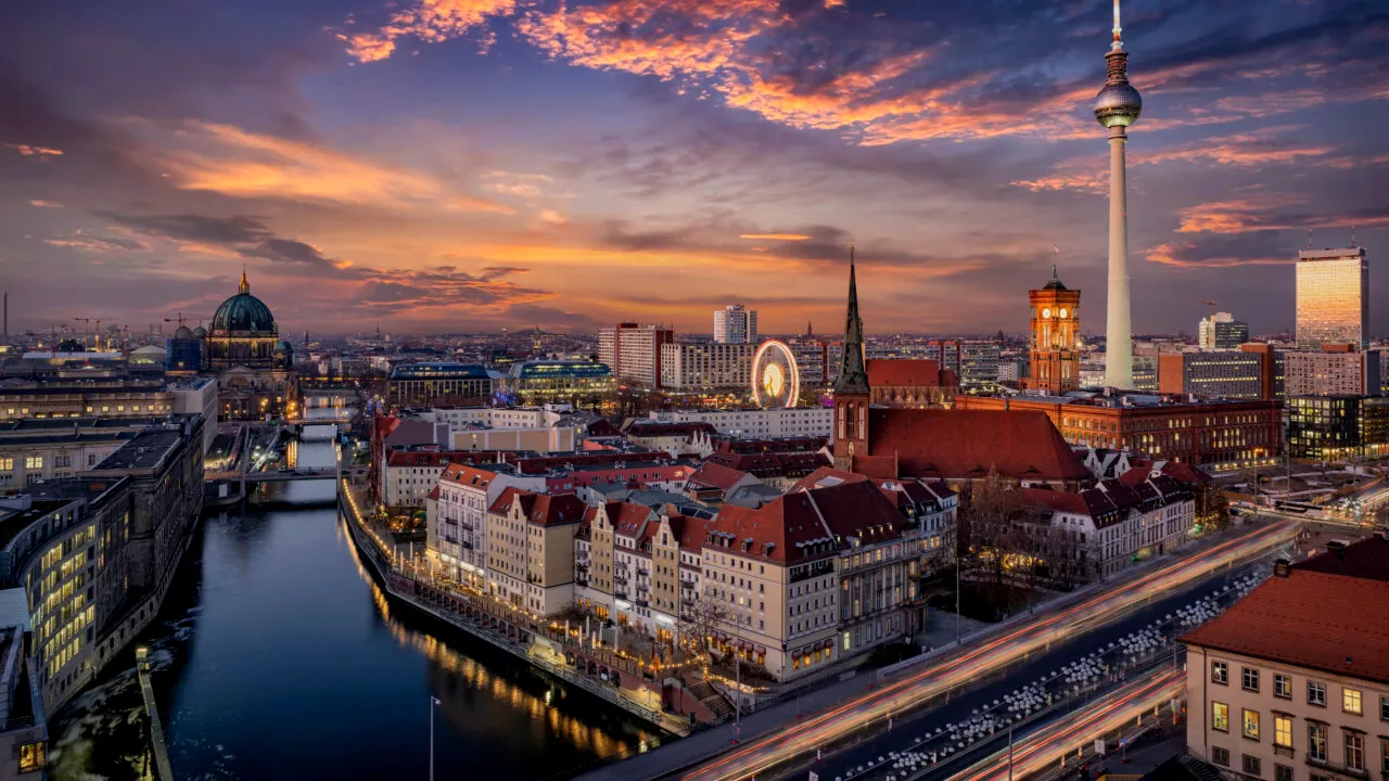 Aproape 1 milion de euro pentru o garsonieră de 30 de metri pătrați din Germania. Ce oferă proprietatea