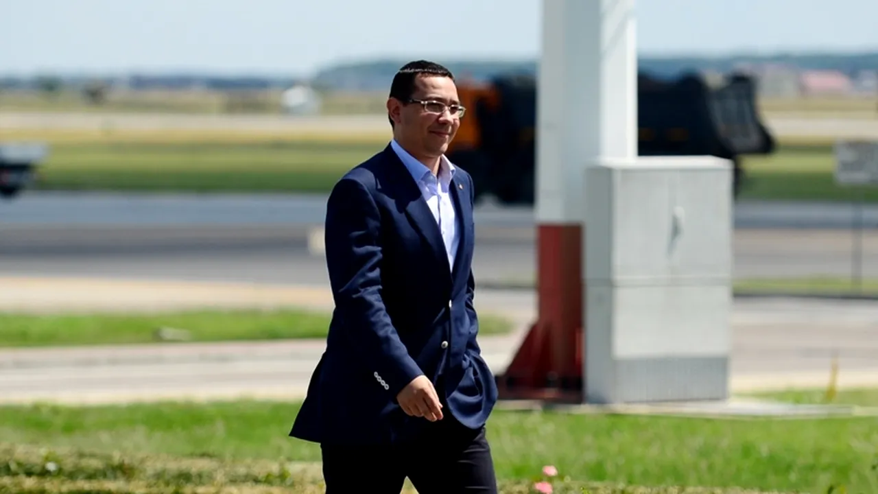 Victor Ponta participă la hramul Mănăstirii Putna