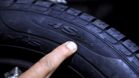 Amenzi pentru șoferii fără anvelope de iarnă. Care sunt avertizările polițistilor de la rutieră