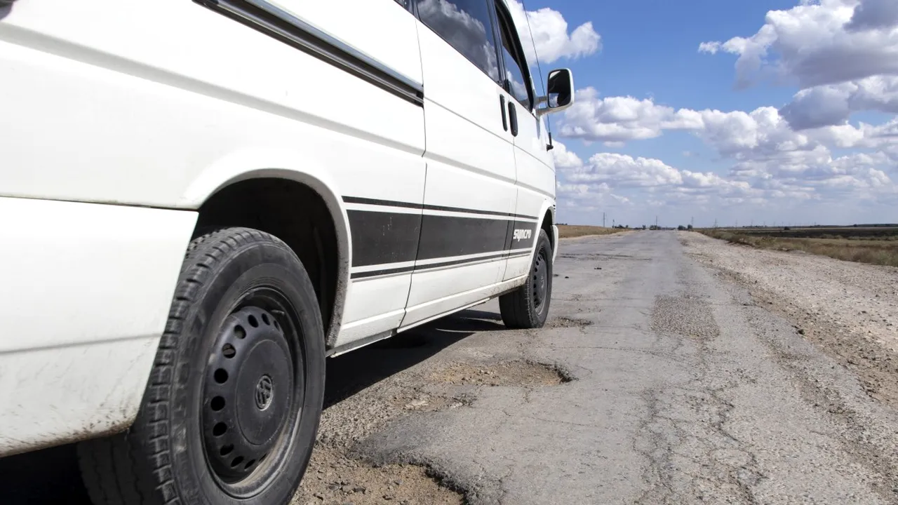 Despăgubit cu 25.000 de euro după ce a căzut cu mașina într-o GROAPĂ nesemnalizată. Cum s-a schimbat viața lui Marian în urma accidentului din 2020