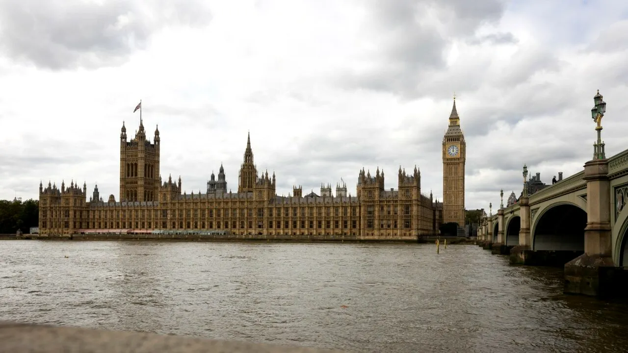 Fost funcționar din cadrul Parlamentului britanic, acuzat de SPIONAJ în favoarea Chinei